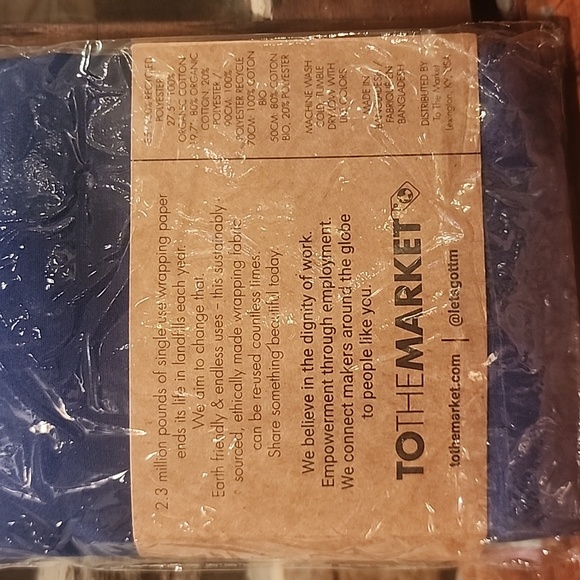 To The Market Ethically Made Sustainably Sourced Reusable Gift Wrap Cloths NIB - Picture 5 of 6